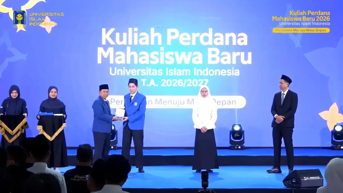 Kuliah Perdana Mahasiswa Baru, Rektor Tekankan Pentingnya Kompetensi dan Karakter