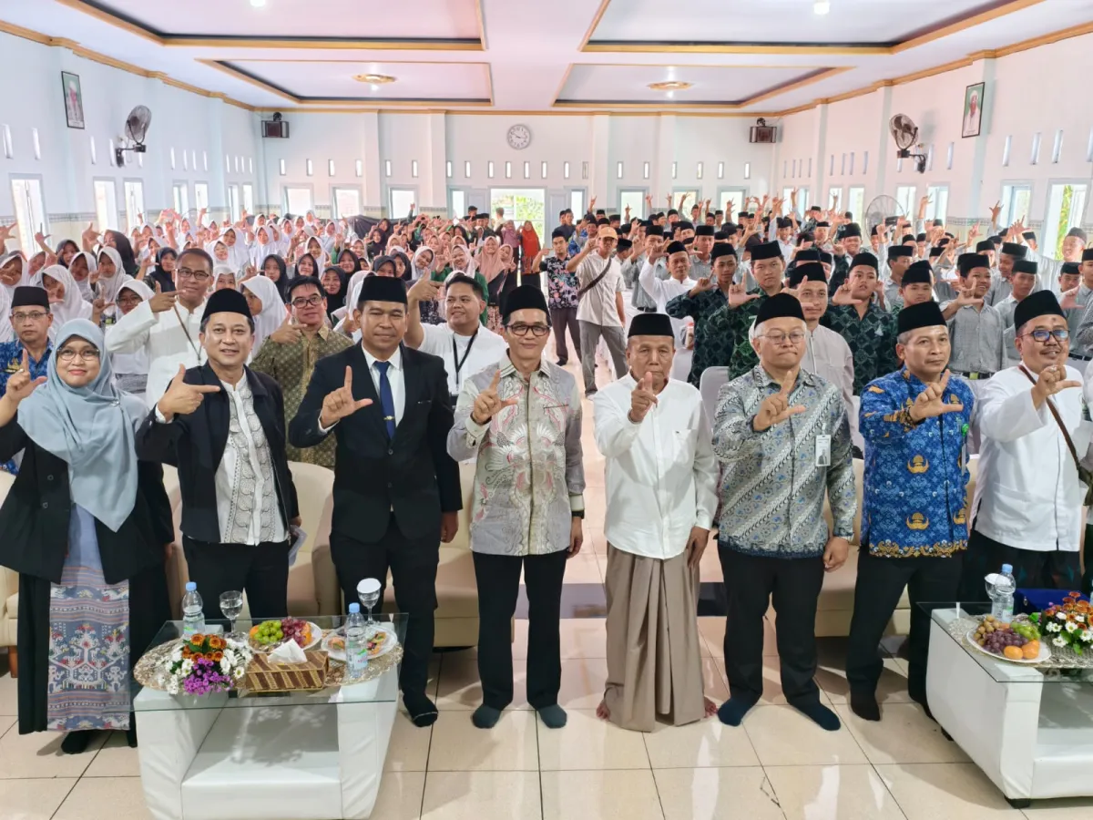 Kemenko PM Ajak Santri Melek Keuangan, Literasi Finansial Jadi Kunci Kemandirian Pesantren